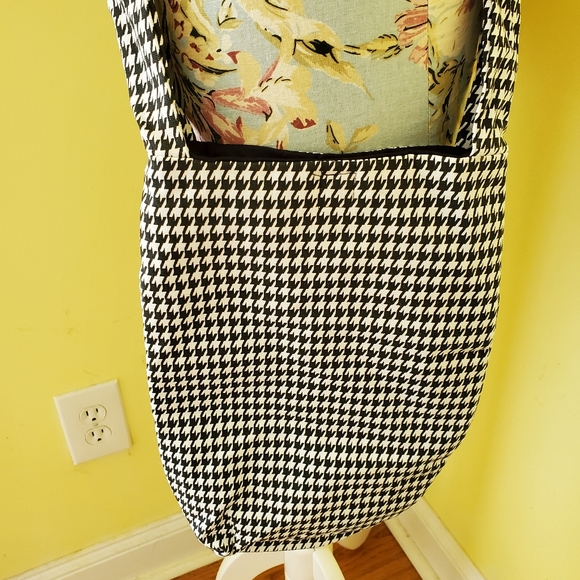 Handmade Houndstooth Crossbody Purse - Picture 2 of 4